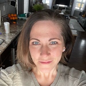 Meet your Posher, Leah